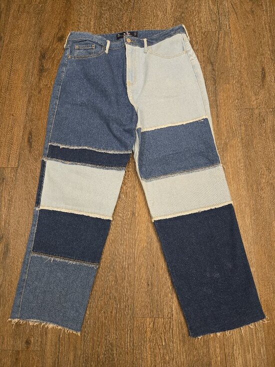 Hollister Denim - Womens Hollister Ultra High Rise Patchwork Jeans 15R Raw Hem Straight Leg NWT